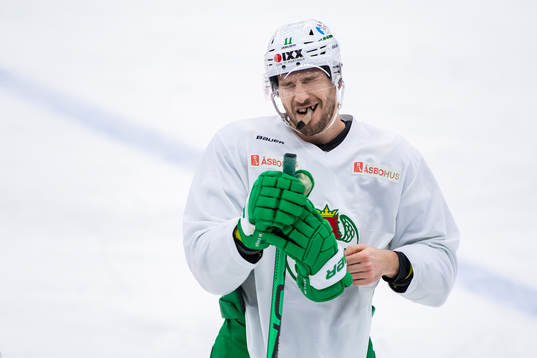 Rögles Mattias Sjögren grimaserar