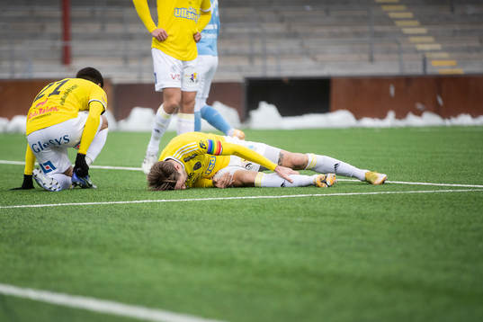 Falkenbergs Mahmut Özen och Tobias Karlsson har ont