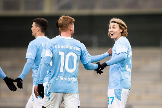 Bläddra bland fler bilder av Fotboll, Träningsmatch, Malmö FF - Falkenberg