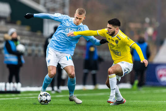 Malmö FFs Felix Beijmo och Falkenbergs Edi Sylisufaj