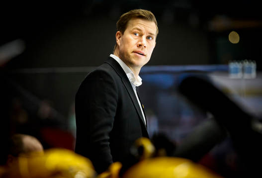 Skellefteås assisterande Andreas Falk