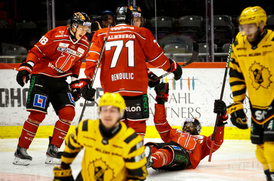 Örebros Rodrigo Abols, Borna Rendulic och Daniel Muzito