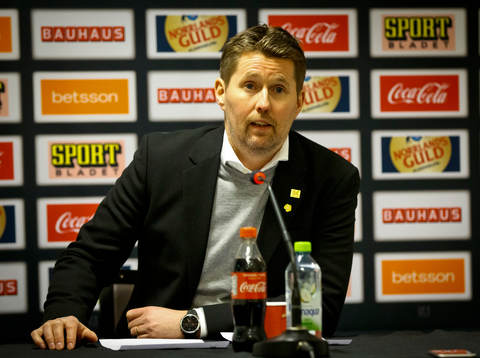 Skellefteås tränare Stefan Klockare på presskonferansen