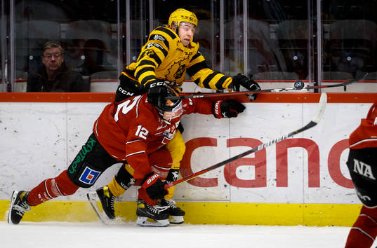 Skellefteås Pär Lindholm och Örebros Filip Barklund