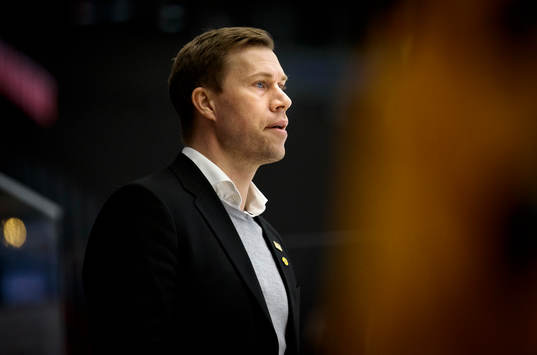 Skellefteås assisterande Andreas Falk