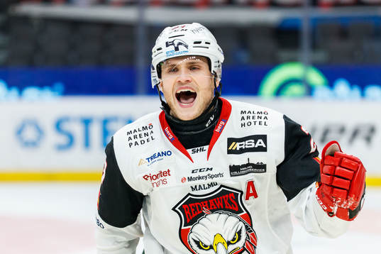 Malmö Redhawks Christoffer Forsberg jublar