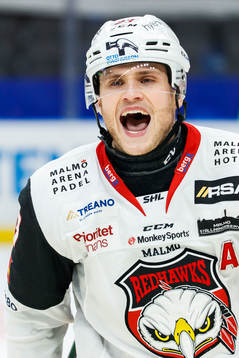 Malmö Redhawks Christoffer Forsberg jublar