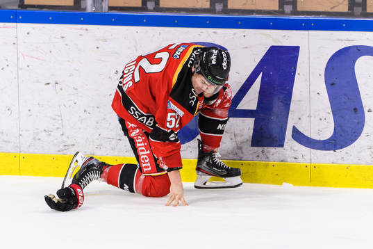 Luleås Karl Fabricius har ont
