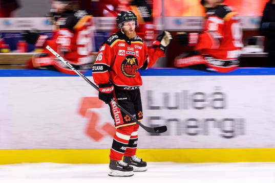 Luleås Linus Klasen jublar