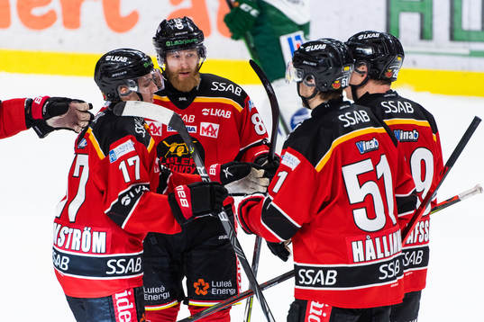Luleås Linus Klasen jublar