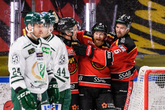 Luleås Linus Klasen jublar