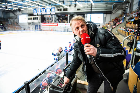 Cmores kommentator Niklas Wikegård