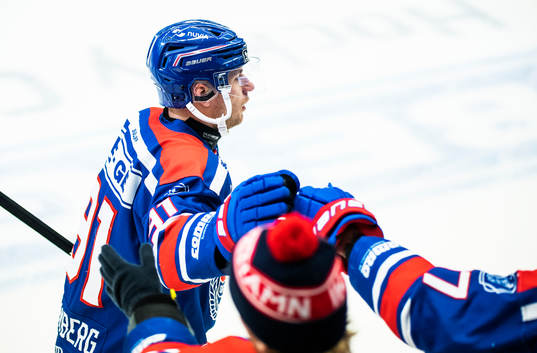 Oskarshamns Rickard Palmberg jublar