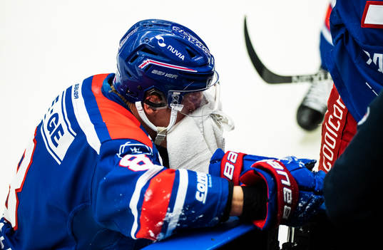 Oskarshamns Fredrik Olofsson har ont