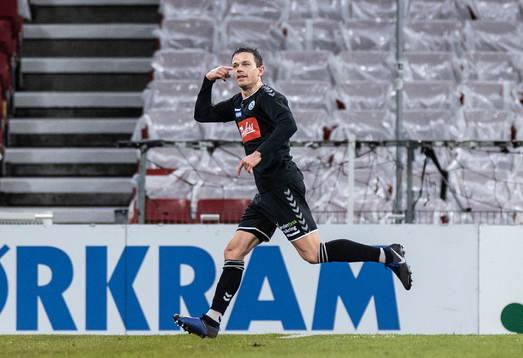 [DK=20210215: Mads Albæk (90), SønderjyskE, jubler
