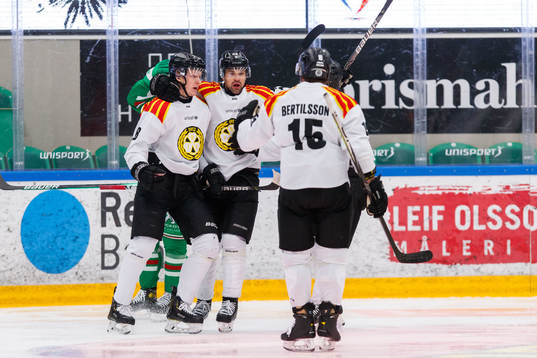 Brynäs spelare jublar