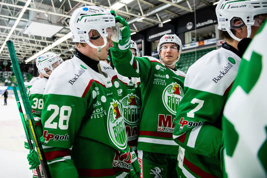 Rögles Anton Bengtsson och Adam Tambellini jublar