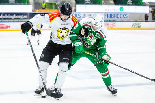 Brynäs Oscar Birgersson och Rögles Ted Brithén