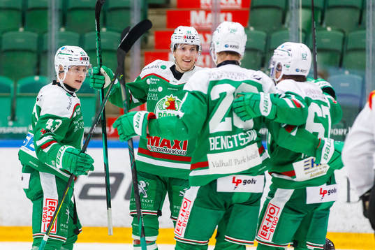 Rögles Adam Tambellini jublar