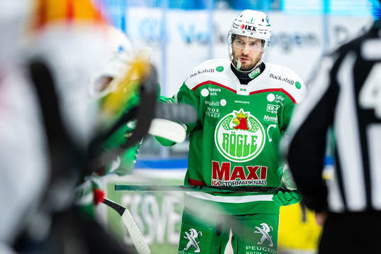 Rögles Mattias Sjögren jublar