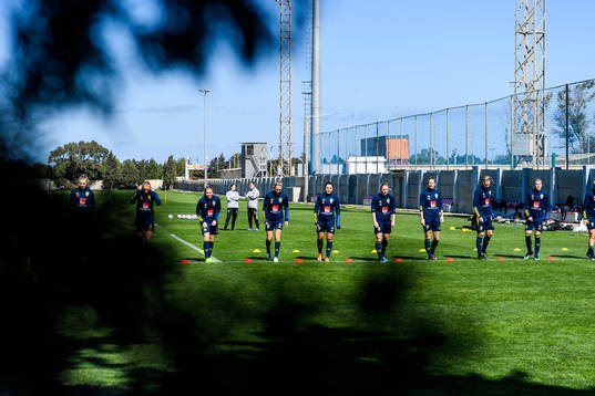 Bläddra bland fler bilder av Football, Women, Sweden, Practice