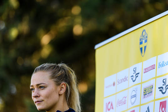 Fridolina Rolfö is interviewed by the media