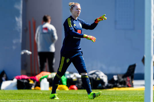 Goalkeeper Hedvig Lindahl