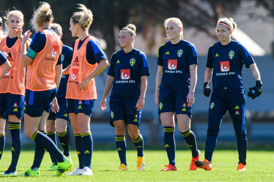Hanna Bennison, Stina Blackstenius and goalkeeper Jennifer