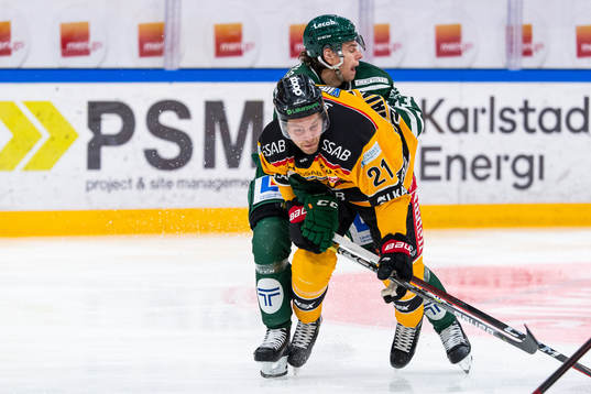 Färjestads Albert Johansson och Luleås Juhani Tyrväinen
