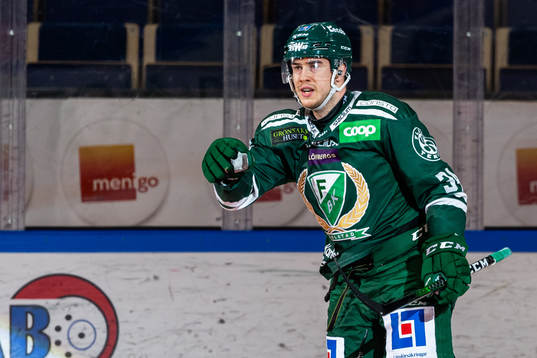 Färjestads Michael Lindqvist jublar