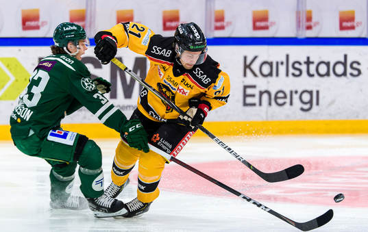 Färjestads Albert Johansson och Luleås Juhani Tyrväinen