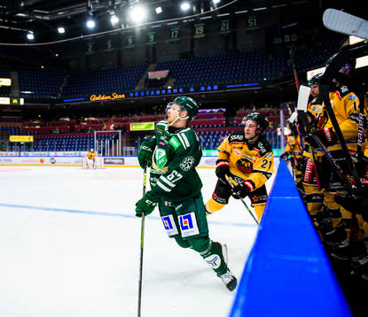 Färjestads Pontus Widerström och Luleås Juhani Tyrväinen