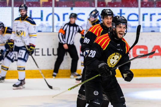 Brynäs Oula Palve jublar