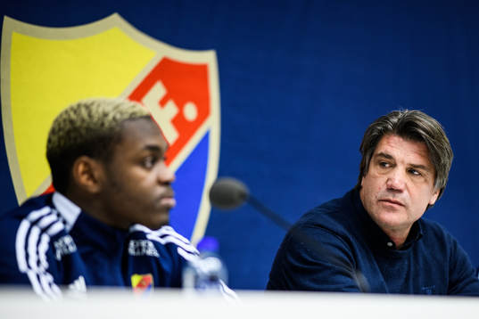 Djurgårdens Joel Asoro och sportchef Bosse Andersson