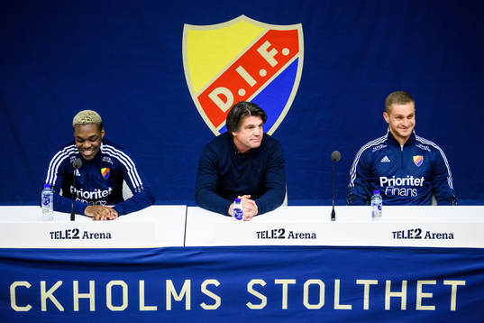 Djurgårdens Joel Asoro, sportchef Bosse Andersson och