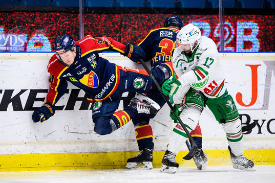 Djurgårdens Linus Andersson och Rögles Taylor Matson