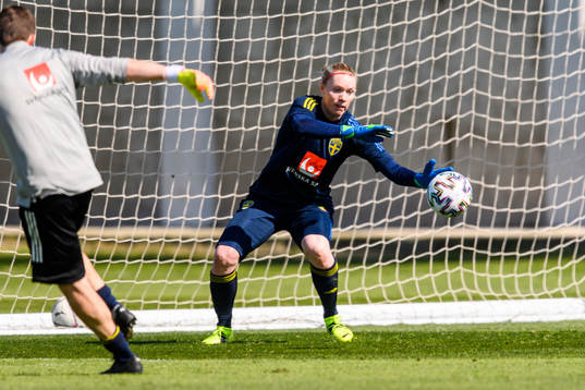Goalkeeper Hedvig Lindahl