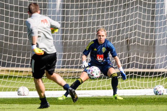 Goalkeeper Jennifer Falk