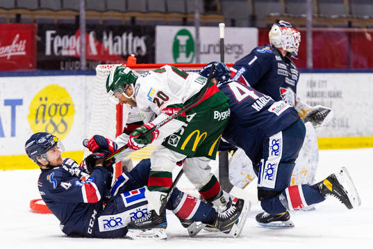 Linköpings Filip Berglund och Frölundas Joel Lundqvist i