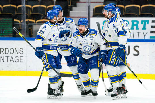 Leksands Matt Caito, Carter Camper och Marek Hrivik  jublar