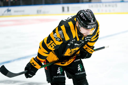 Skellefteås Melker Karlsson fick ont