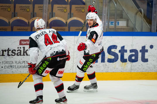 Malmö Redhawks Johan Olofsson jublar