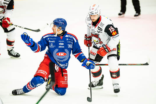 Oskarshamns Max Veronneau och Malmö Redhawks Axel