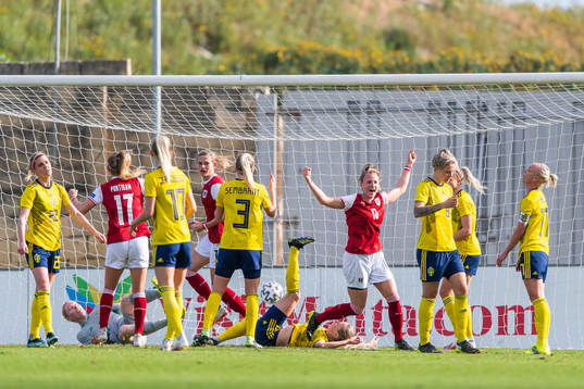 Virginia Kirchberger of Austria celebrates