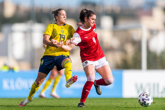 Filippa Angeldal of Sweden and Sarah Zadrazil of Austria