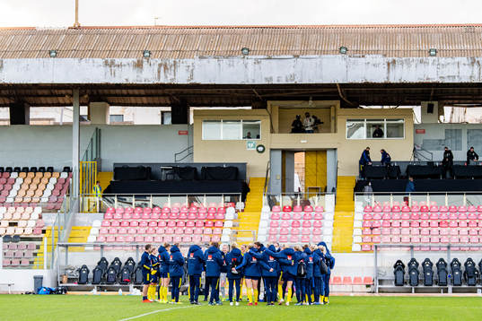 Team of Sweden gather
