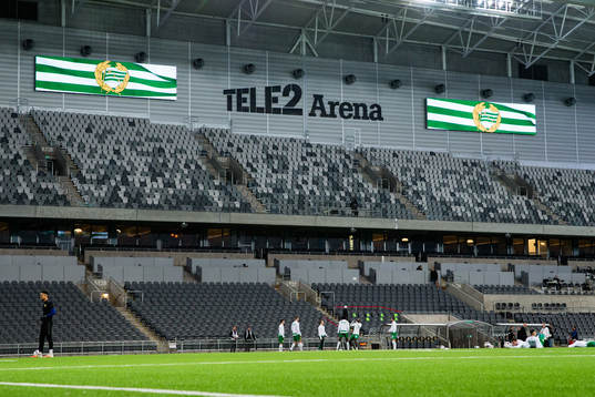 Hammarbys spelare värmer upp på Tele2 Arena