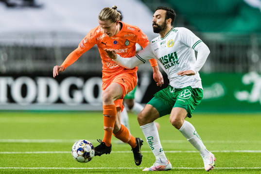 AFC Eskilstunas Viktor Götesson och Hammarbys Abdul Khalili