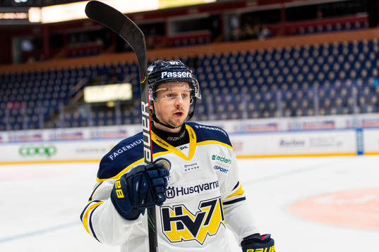 s Christoffer Törngren jublar