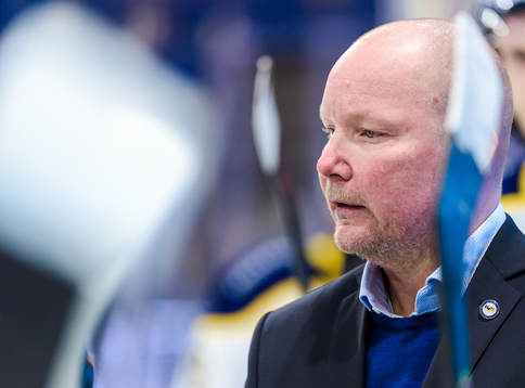 s assisterande tränare Jonas Holmström